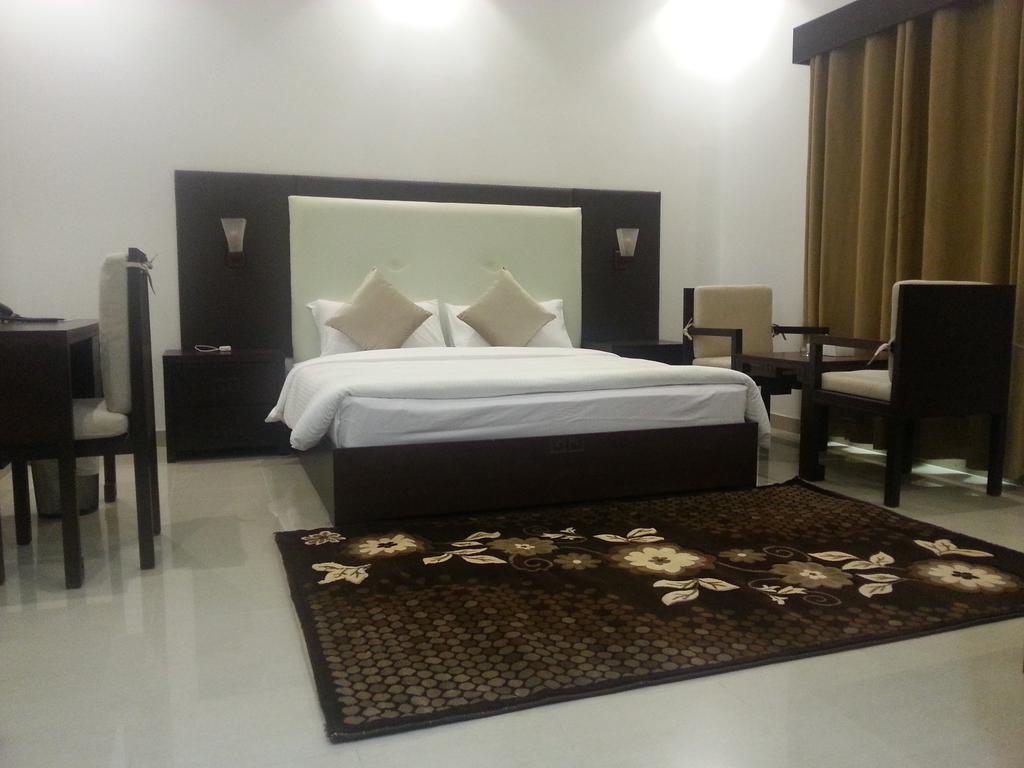 Yas Express Hotel Ras Al-Chajma Zewnętrze zdjęcie